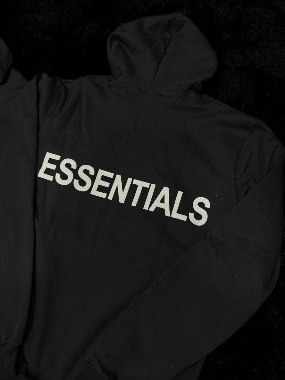 Buzo ESSENTALS 3