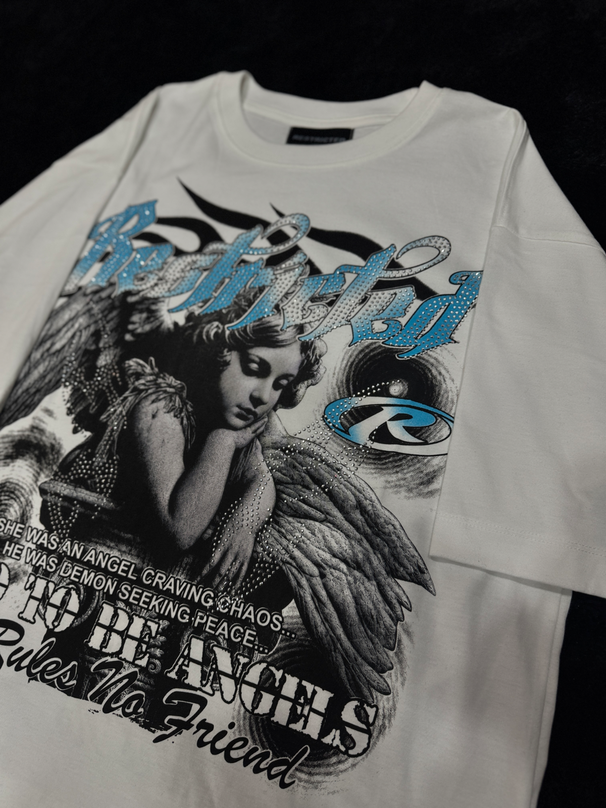 Remera RESTRICTED Angels 2